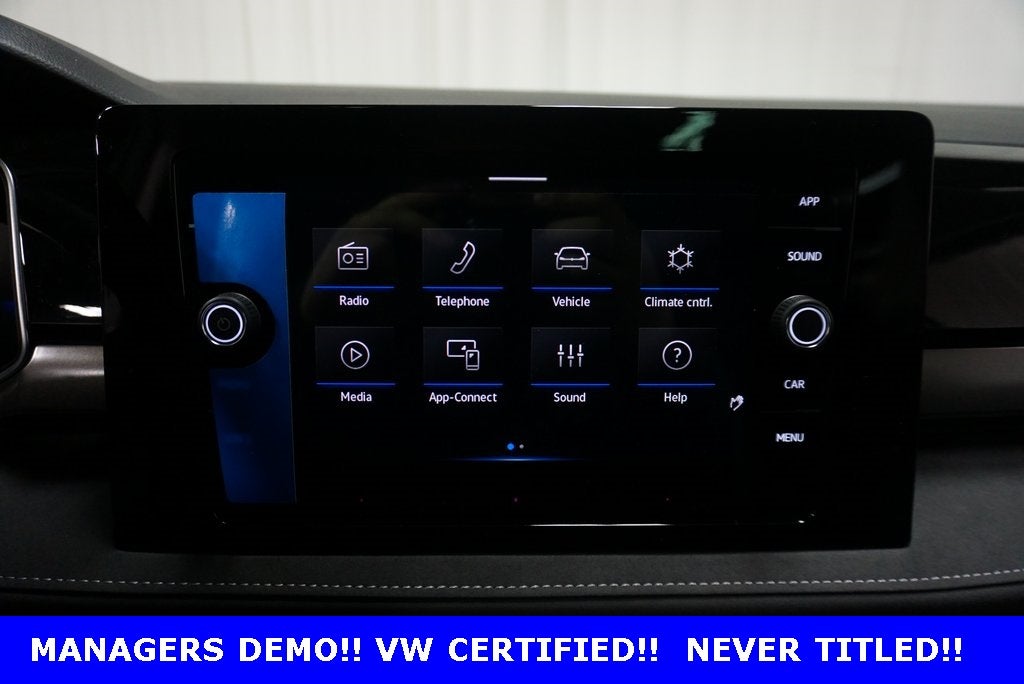 2025 Volkswagen Taos 1.5T SE Black