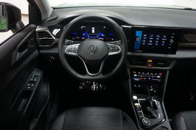 2026 Volkswagen Taos 1.5T SE Black