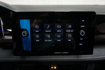 2026 Volkswagen Taos 1.5T SE Black