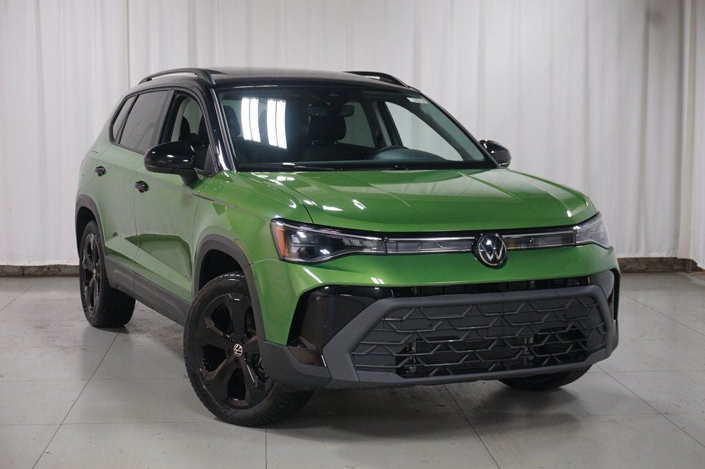 2026 Volkswagen Taos 1.5T SE Black