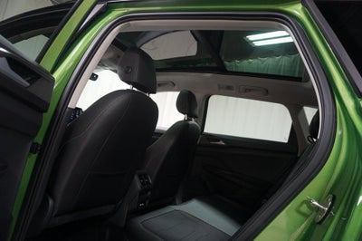 2026 Volkswagen Taos 1.5T SE Black