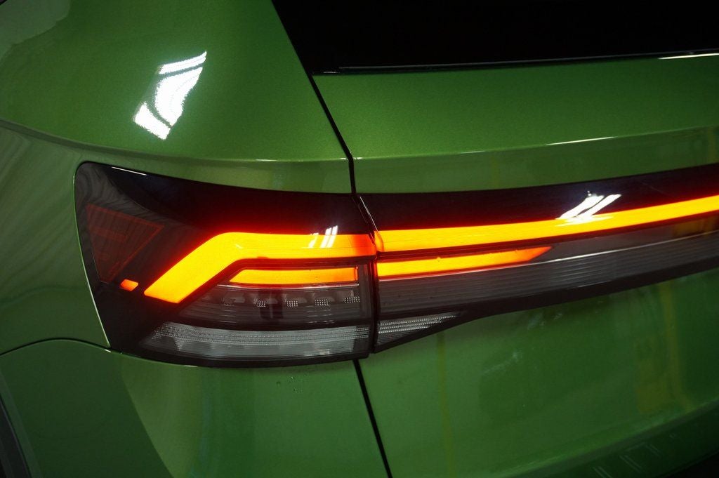 2026 Volkswagen Taos 1.5T SE Black