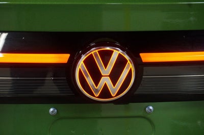 2026 Volkswagen Taos 1.5T SE Black