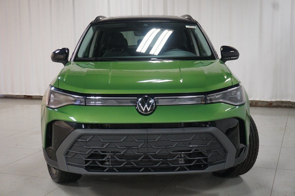 2026 Volkswagen Taos 1.5T SE Black