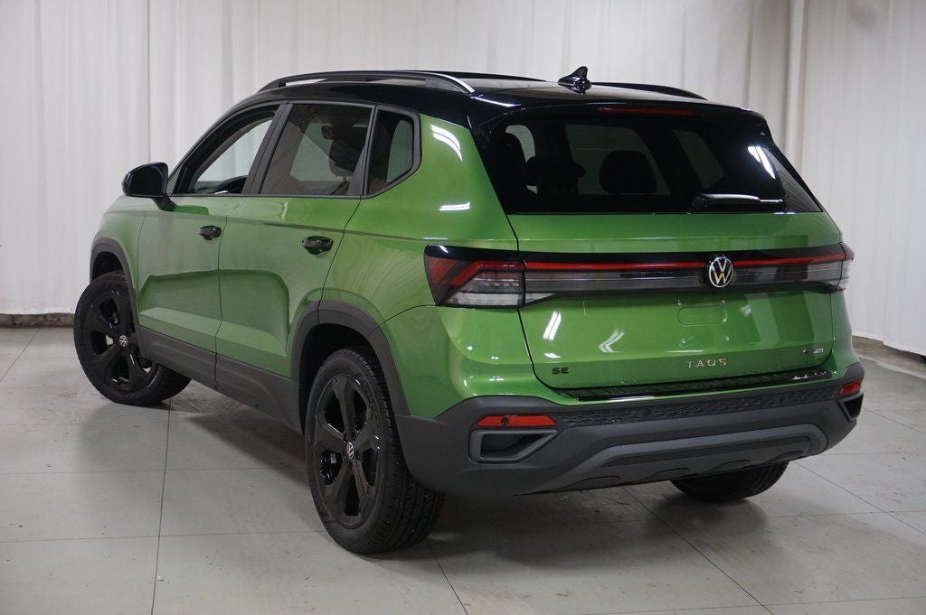 2026 Volkswagen Taos 1.5T SE Black