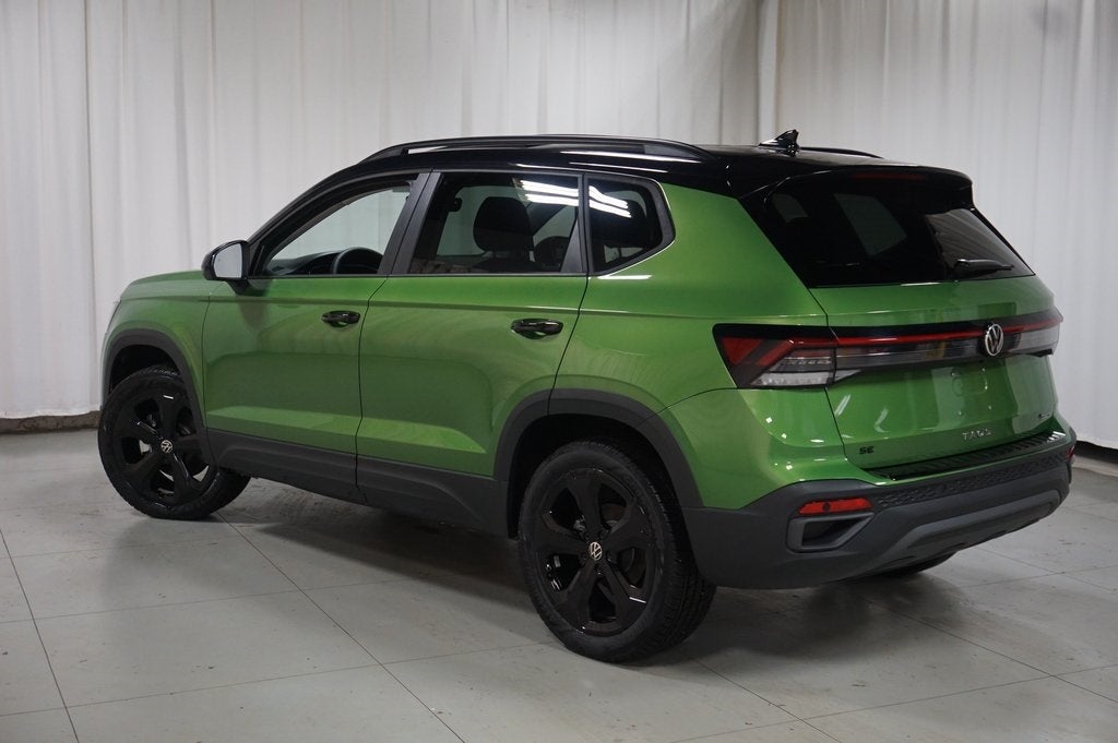 2026 Volkswagen Taos 1.5T SE Black