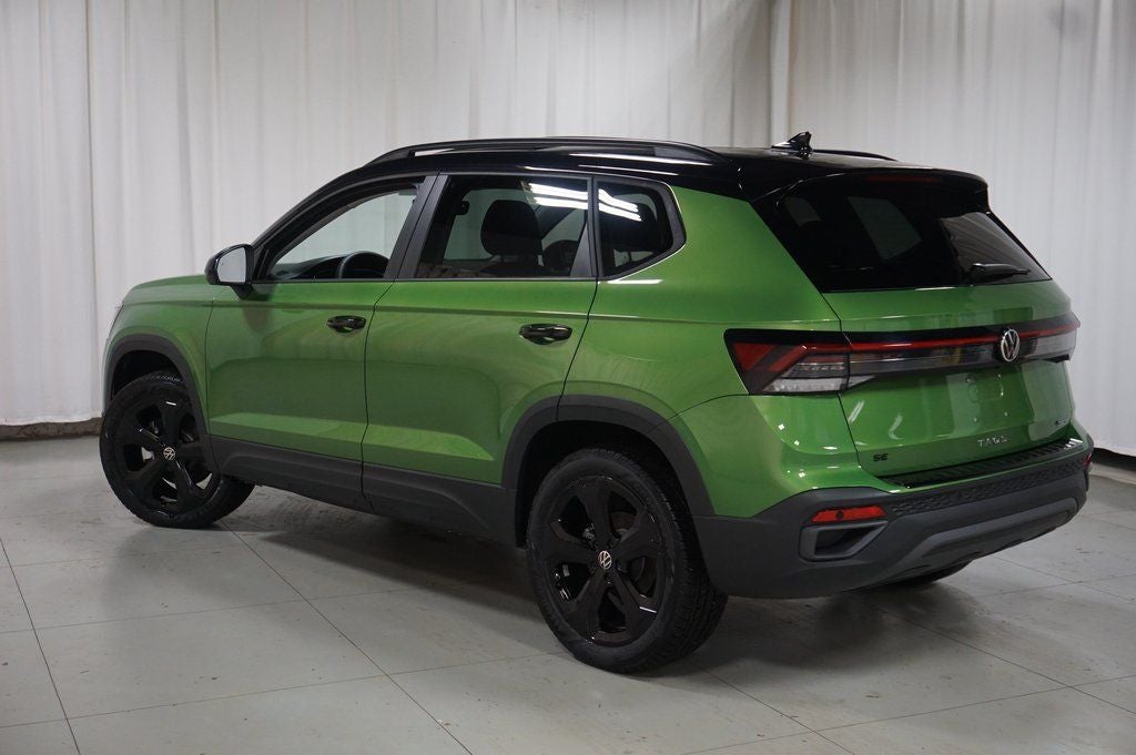 2026 Volkswagen Taos 1.5T SE Black