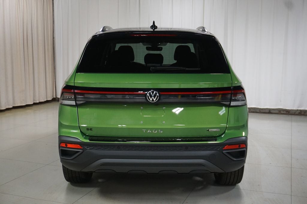 2026 Volkswagen Taos 1.5T SE Black