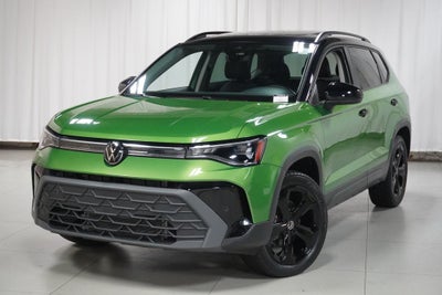 2025 Volkswagen Taos 1.5T SE Black