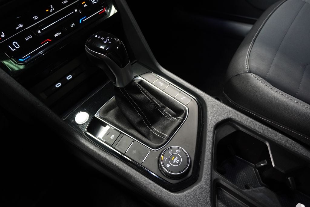 2025 Volkswagen Taos 1.5T SE Black
