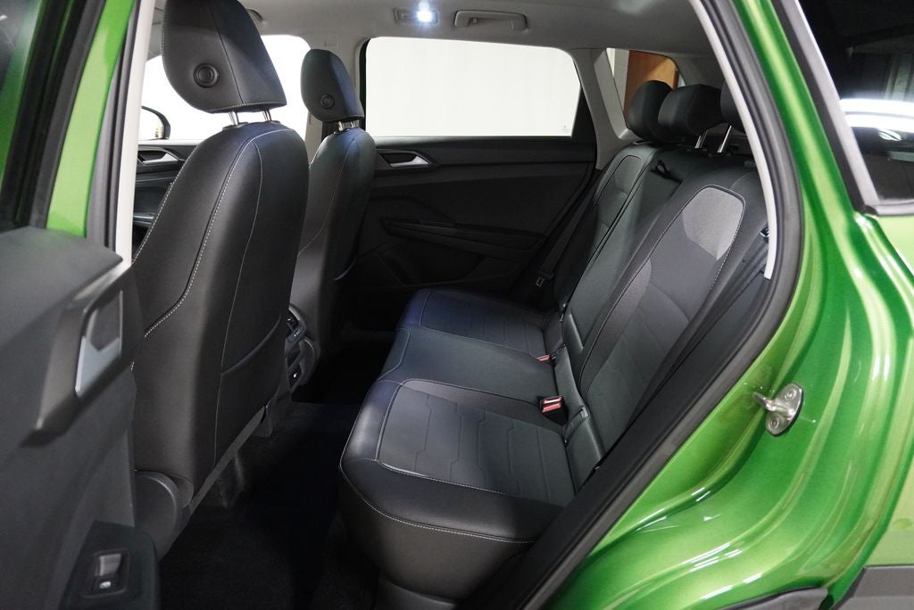 2025 Volkswagen Taos 1.5T SE Black