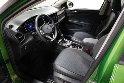 2025 Volkswagen Taos 1.5T SE Black