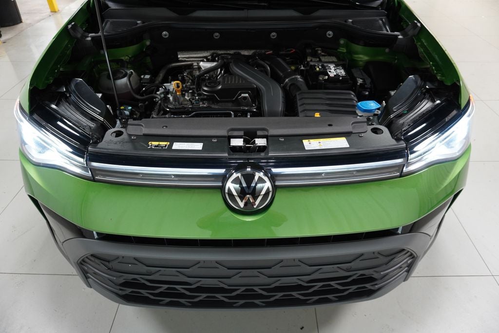 2025 Volkswagen Taos 1.5T SE Black