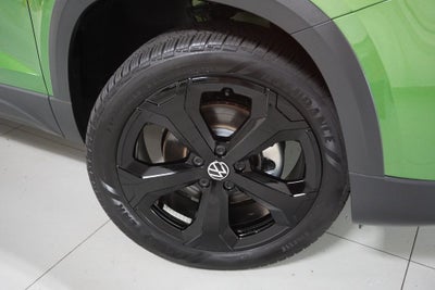 2025 Volkswagen Taos 1.5T SE Black