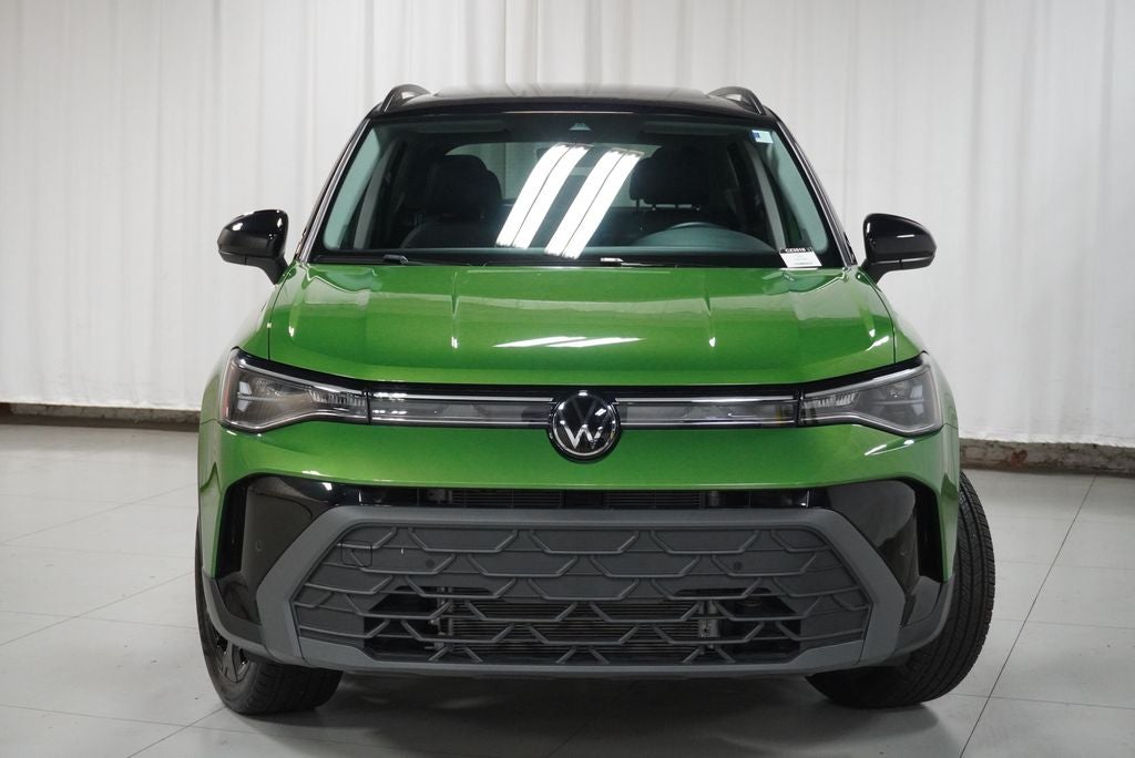 2025 Volkswagen Taos 1.5T SE Black
