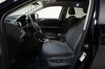 2026 Volkswagen Taos 1.5T SE Black