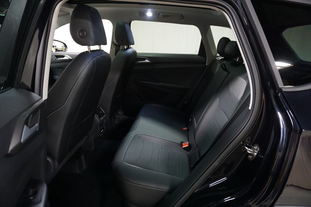 2026 Volkswagen Taos 1.5T SE Black
