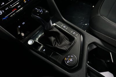 2026 Volkswagen Taos 1.5T SE Black