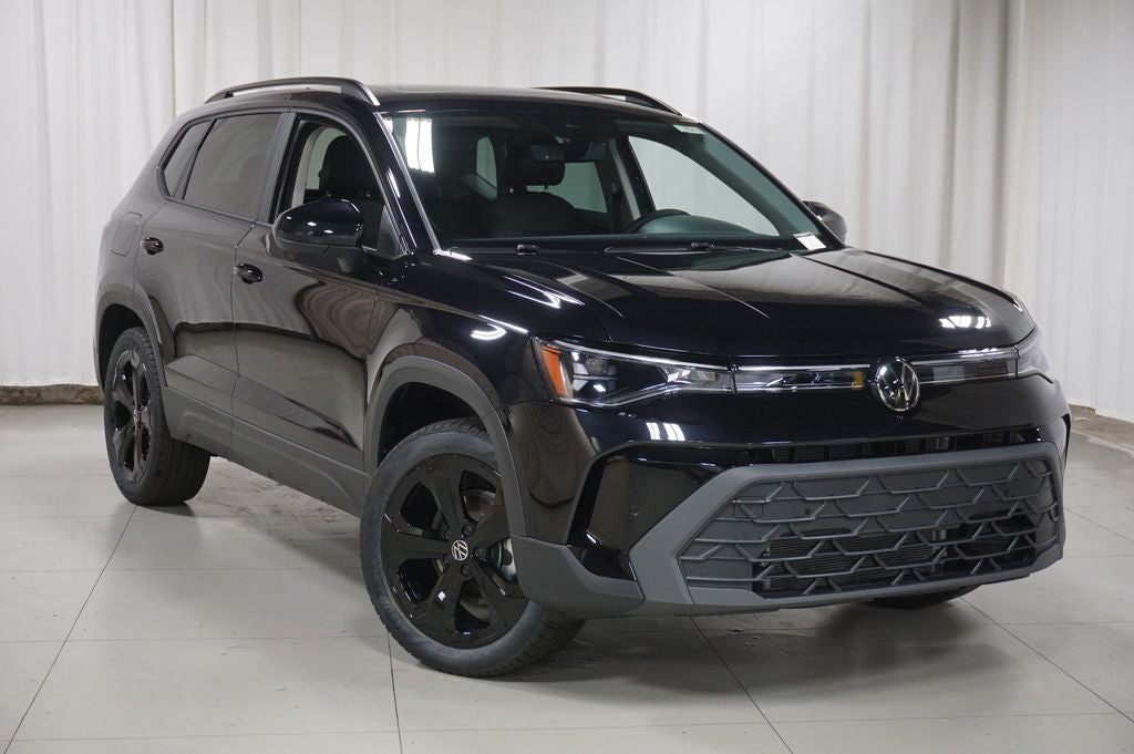 2026 Volkswagen Taos 1.5T SE Black