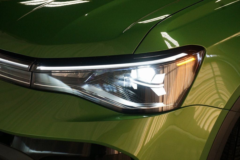 2026 Volkswagen Taos 1.5T SE Black