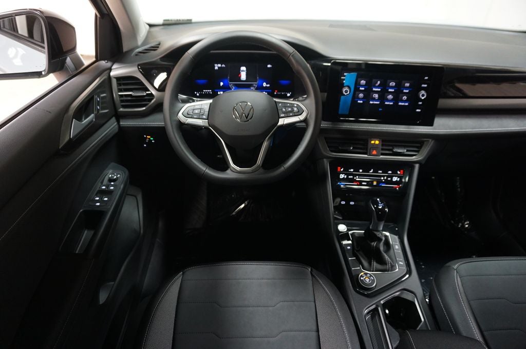 2026 Volkswagen Taos 1.5T SE Black