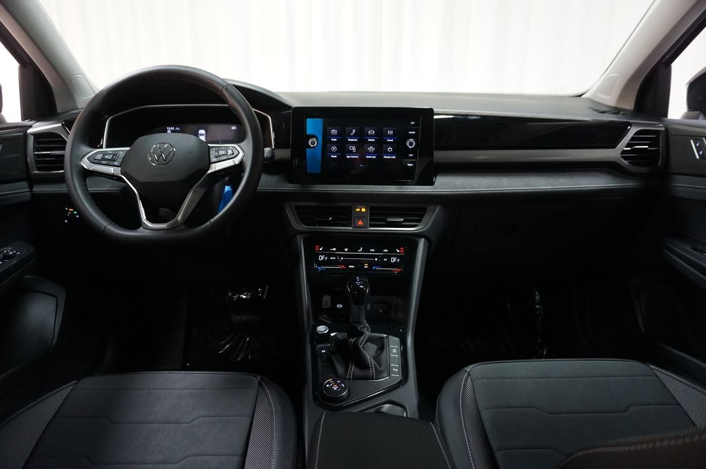 2026 Volkswagen Taos 1.5T SE Black