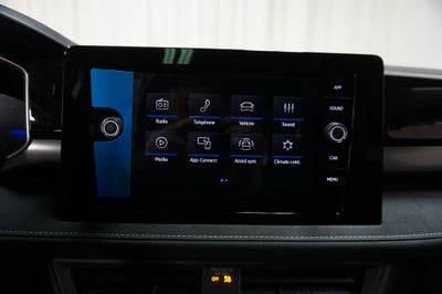 2026 Volkswagen Taos 1.5T SE Black