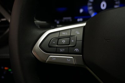 2026 Volkswagen Taos 1.5T SE Black