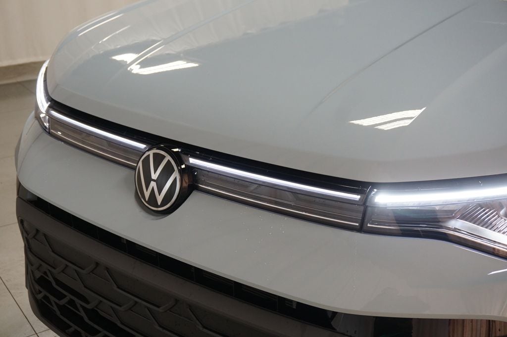 2026 Volkswagen Taos 1.5T SE Black