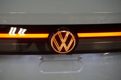 2026 Volkswagen Taos 1.5T SE Black