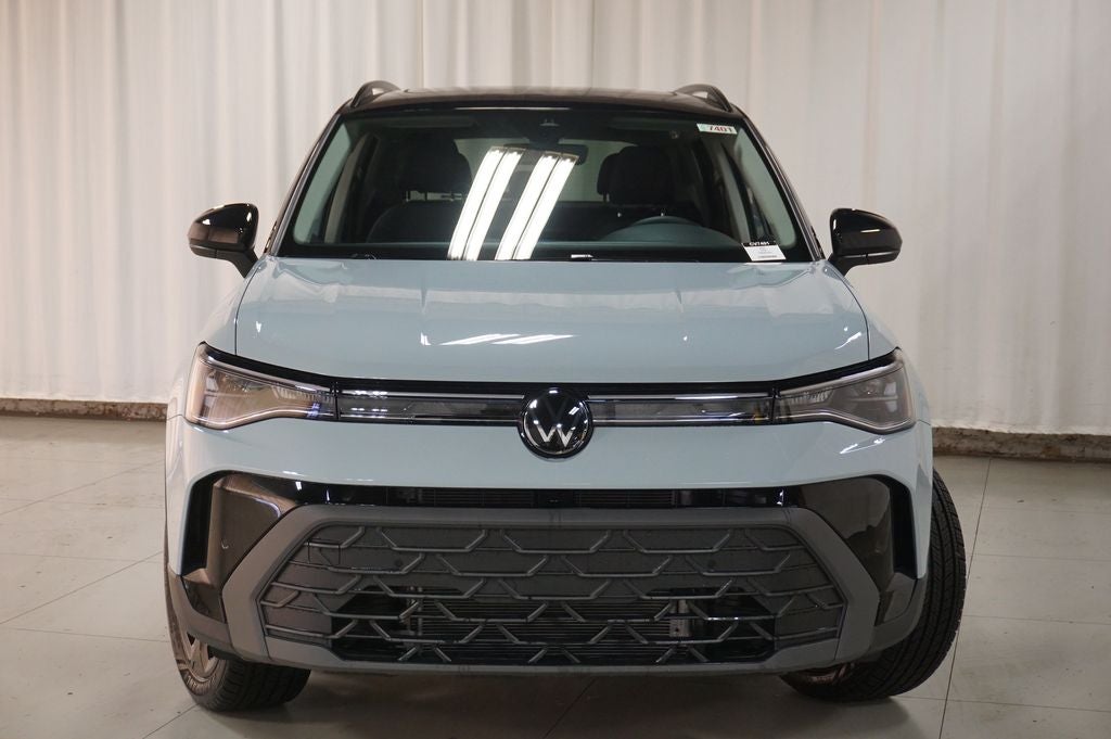 2026 Volkswagen Taos 1.5T SE Black