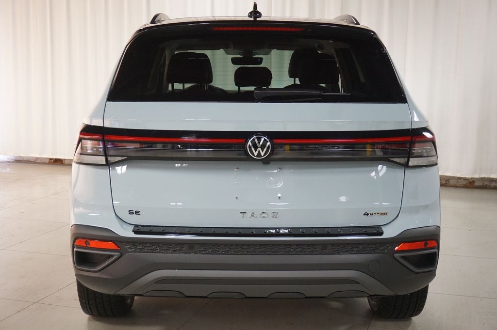 2026 Volkswagen Taos 1.5T SE Black