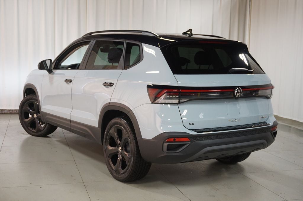 2026 Volkswagen Taos 1.5T SE Black