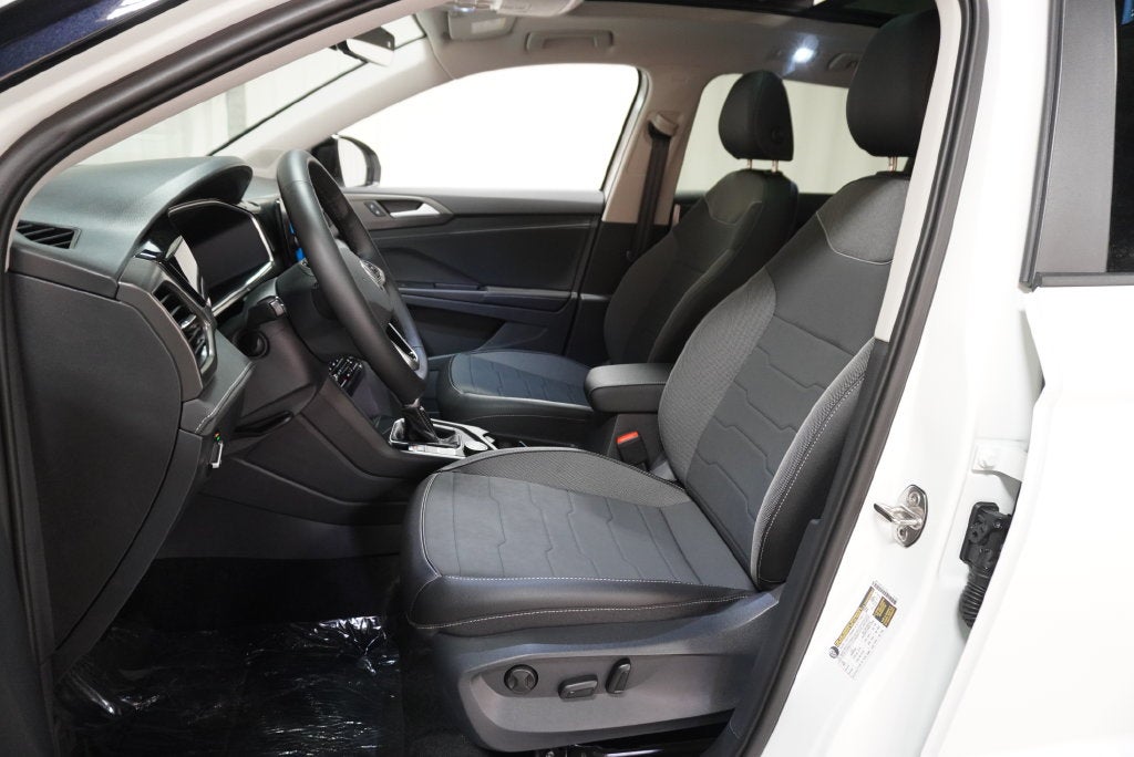 2027 Volkswagen Taos 1.5T SE Black