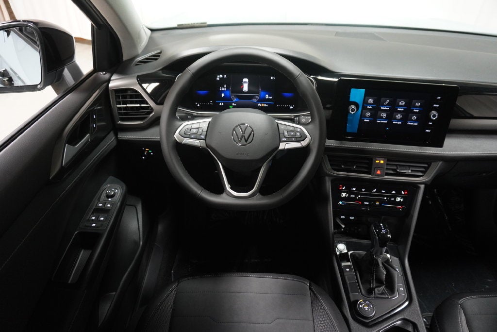 2027 Volkswagen Taos 1.5T SE Black