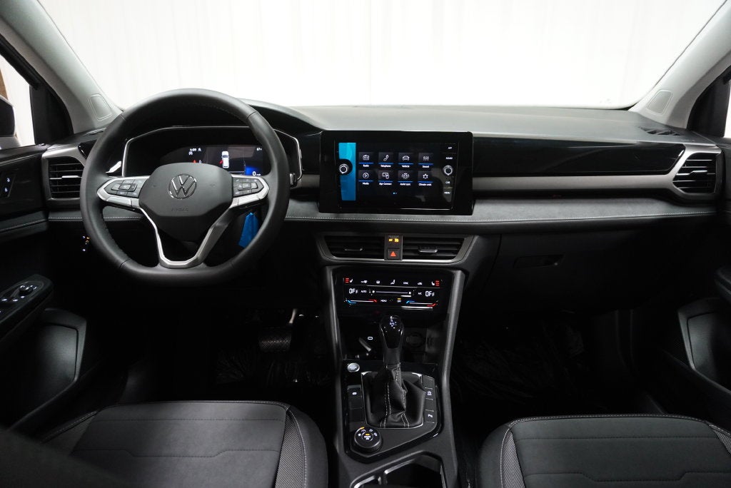2027 Volkswagen Taos 1.5T SE Black