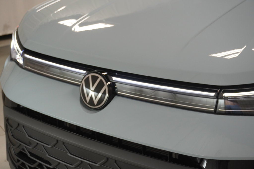 2027 Volkswagen Taos 1.5T SE Black