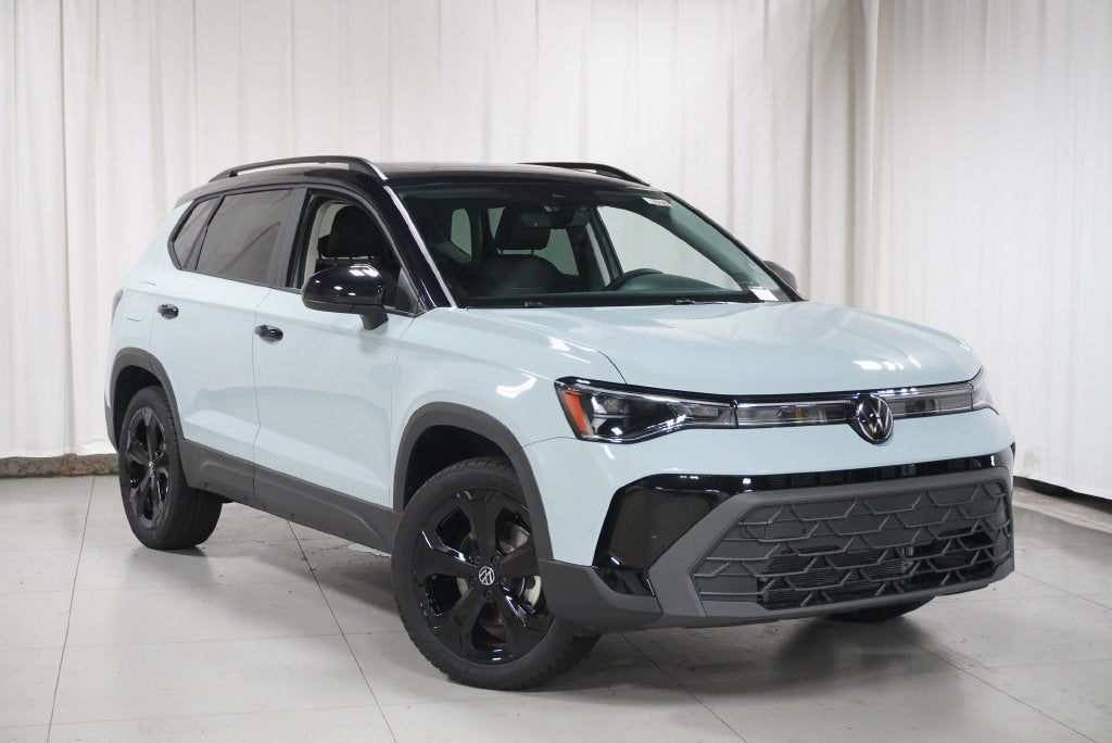 2027 Volkswagen Taos 1.5T SE Black