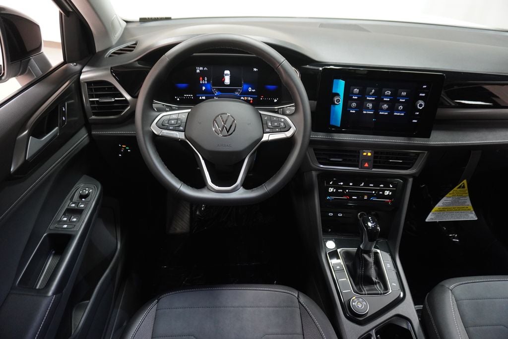 2027 Volkswagen Taos 1.5T SE Black