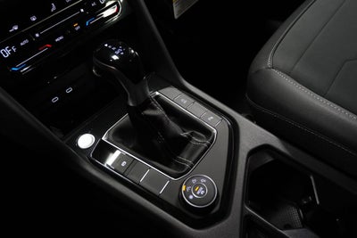 2027 Volkswagen Taos 1.5T SE Black