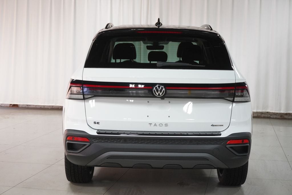 2027 Volkswagen Taos 1.5T SE Black