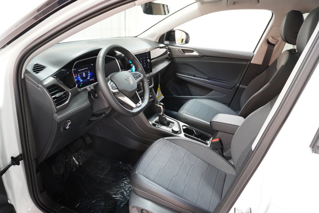 2027 Volkswagen Taos 1.5T SE Black