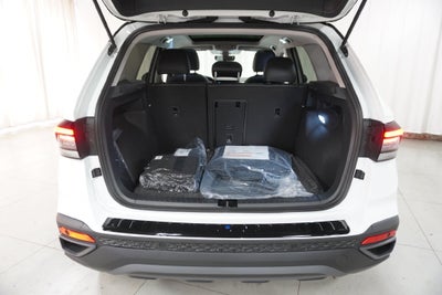 2027 Volkswagen Taos 1.5T SE Black