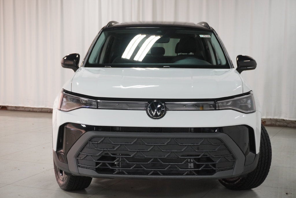 2027 Volkswagen Taos 1.5T SE Black