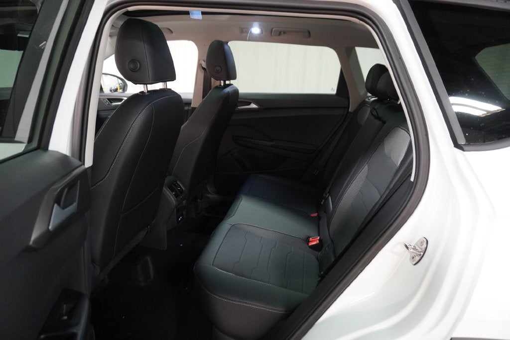 2027 Volkswagen Taos 1.5T SE Black