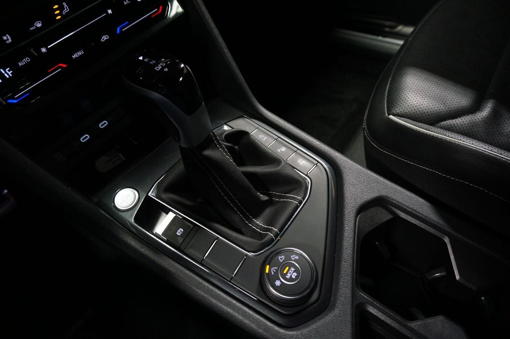 2023 Volkswagen Tiguan 2.0T SEL R-Line