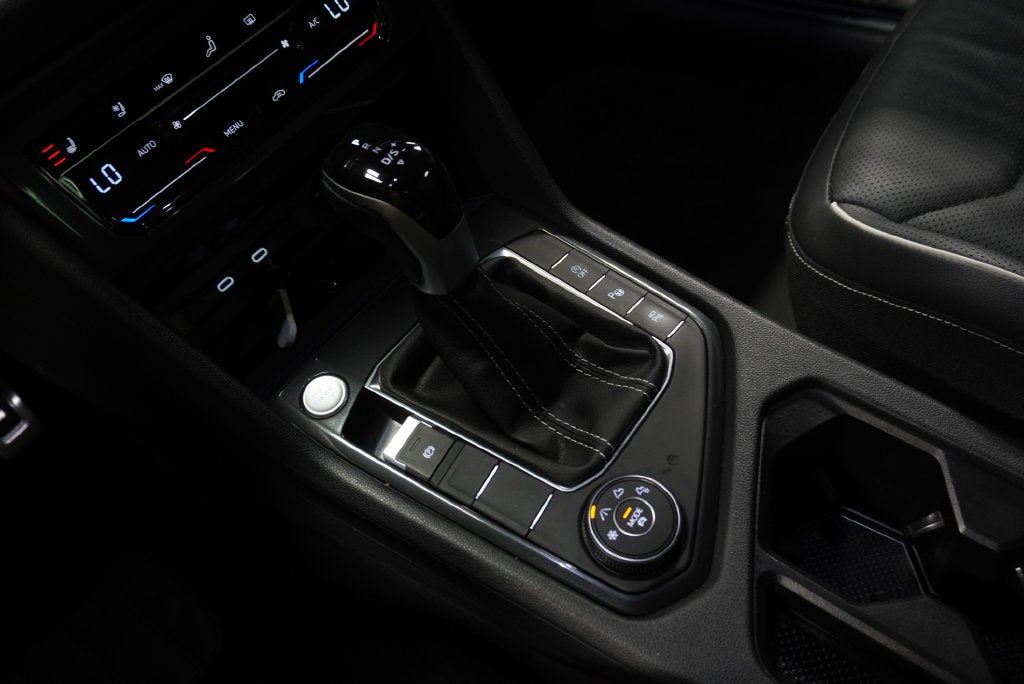2024 Volkswagen Tiguan 2.0T SEL R-Line