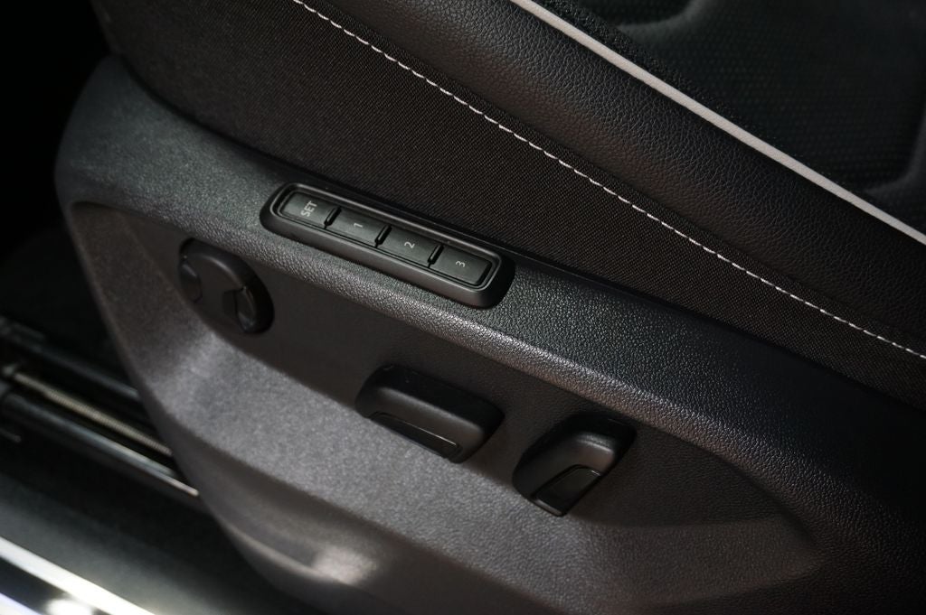 2022 Volkswagen Tiguan 2.0T SEL R-Line