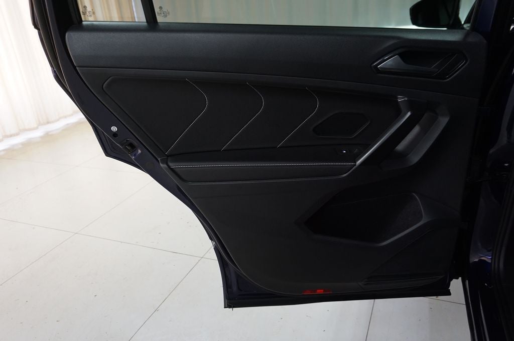 2022 Volkswagen Tiguan 2.0T SEL R-Line