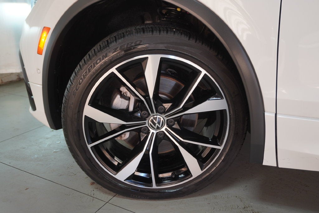 2022 Volkswagen Tiguan 2.0T SEL R-Line